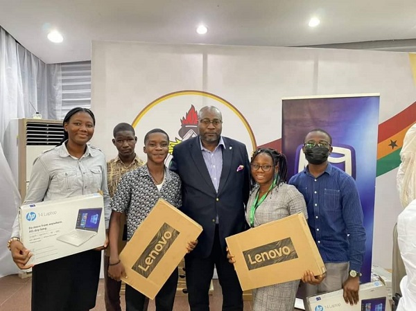 Stanbic Bank donate laptops to needy students